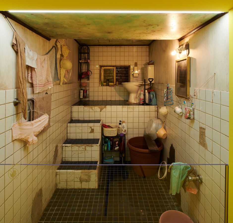 Replica of the film set from Parasite Installation view “Hallyu! The Korean Wave” © Museum Rietberg, Patrik Fuchs